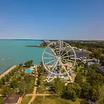 Szálloda Holiday Hotel Siófok