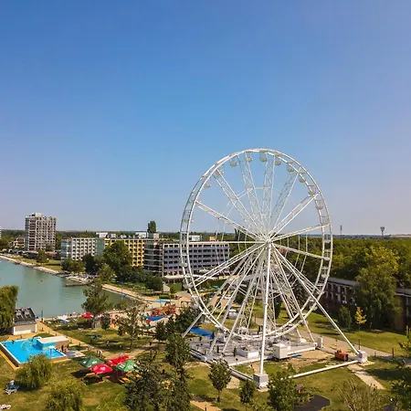 Holiday Hotel Siofok Отель