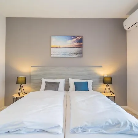 Holiday Hotel Siofok 3* Шиофок