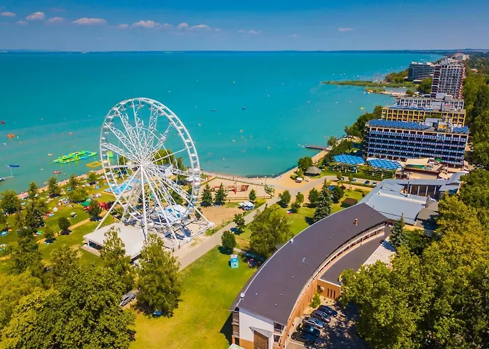 Holiday Hotel Siofok 호텔 3*