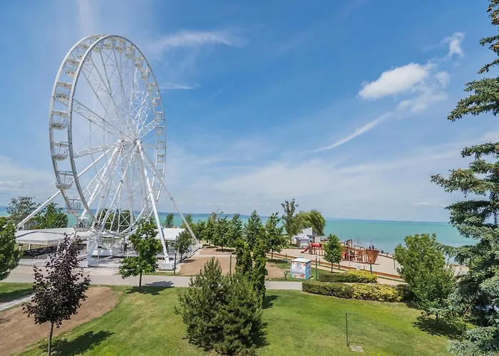 Holiday Hotel Siofok 호텔